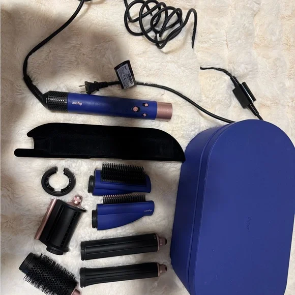 Dyson Blue Rose Airwrap - Picture 2 of 4